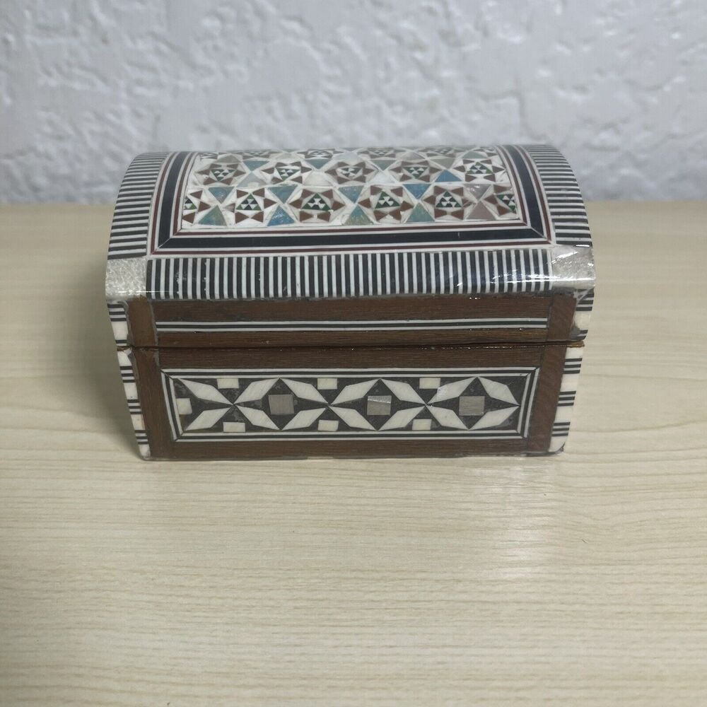 Egyptian Inlaid Mother of Pearl Mosaic Beechwood 4” Hinged Trinket Box Lined